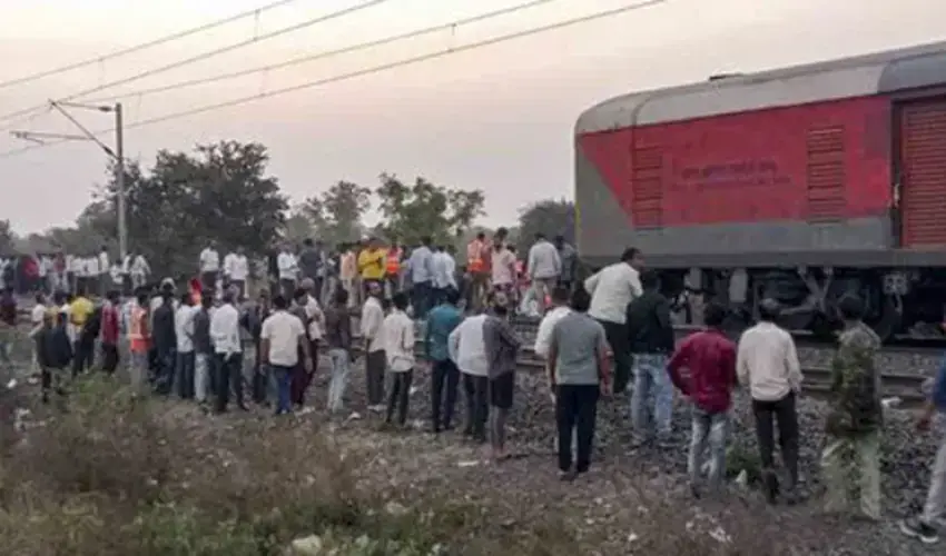 Jalgaon Train Accident